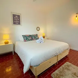  Apartment Ria House